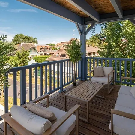 Elegant 2br With Terrace Apartment *
